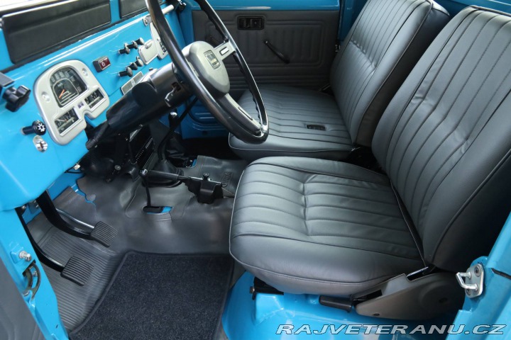 Toyota Land Cruiser BJ45 LWB Pickup 1982