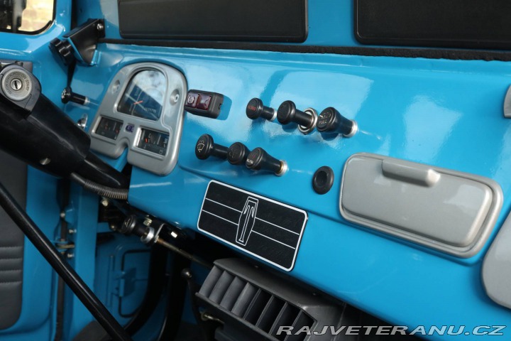 Toyota Land Cruiser BJ45 LWB Pickup 1982