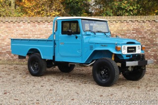 Toyota Land Cruiser BJ45 LWB Pickup 1982