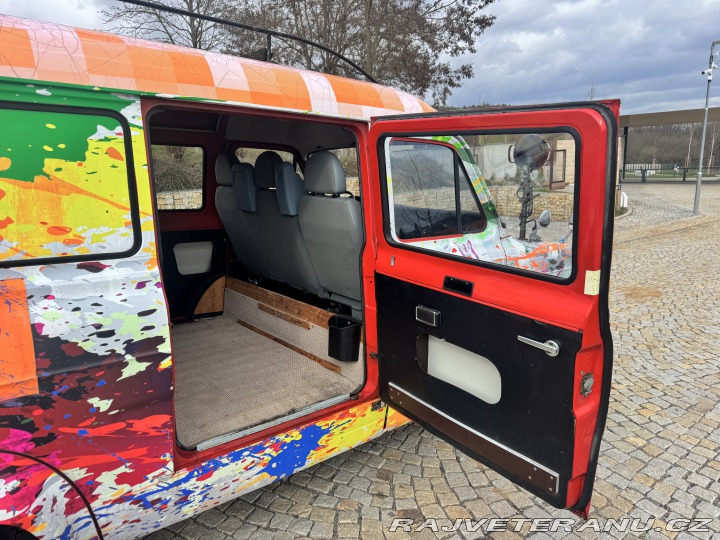 Ford Transit MK1 2.0 V4 Essex 1974