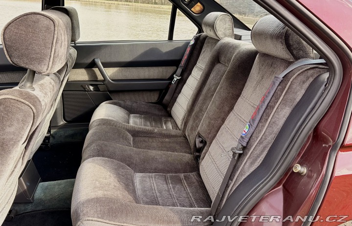 Alfa Romeo 164  1992