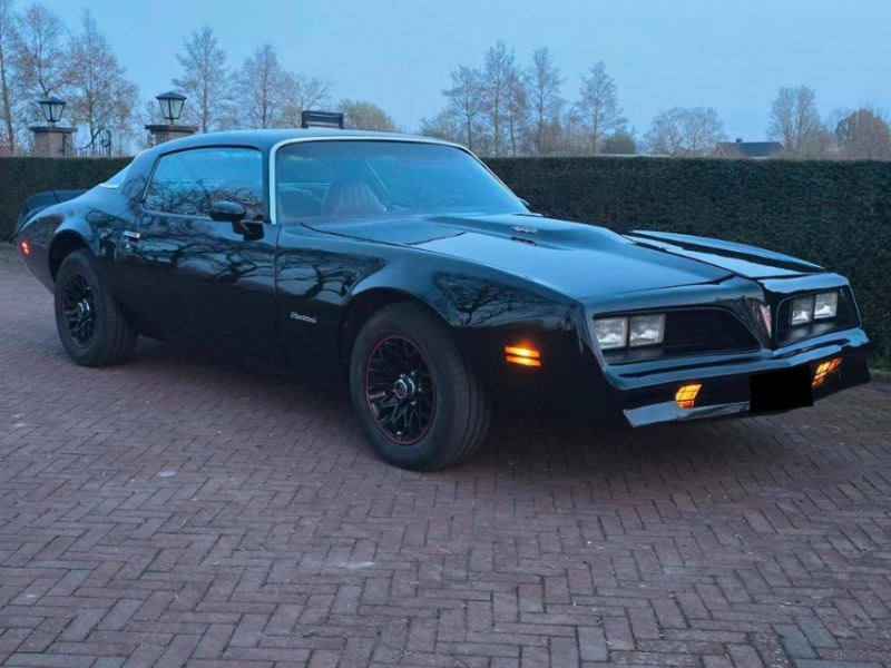 Pontiac Firebird 6.6 V8
