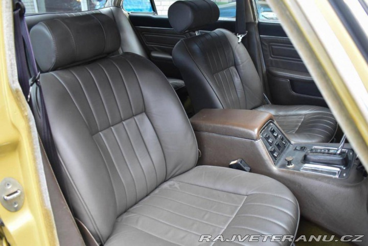 Daimler Ostatní modely Double Six 5.3 V12 1975