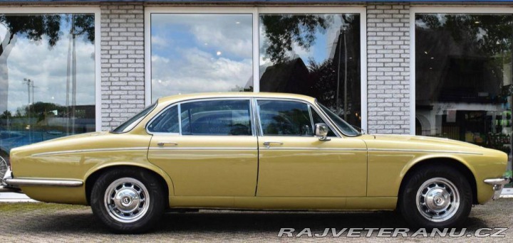 Daimler Ostatní modely Double Six 5.3 V12 1975