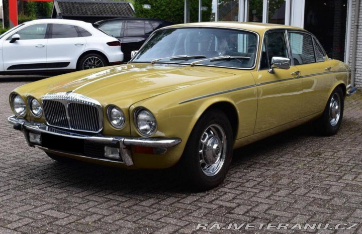 Daimler Ostatní modely Double Six 5.3 V12 1975