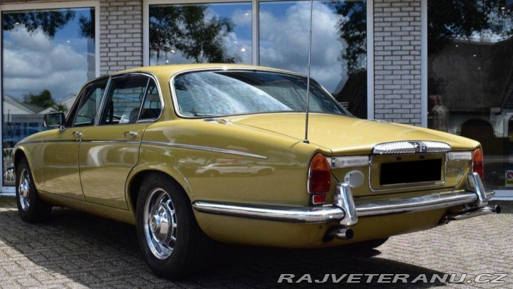Daimler Ostatní modely Double Six 5.3 V12 1975