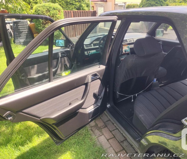 Mercedes-Benz 230  1987