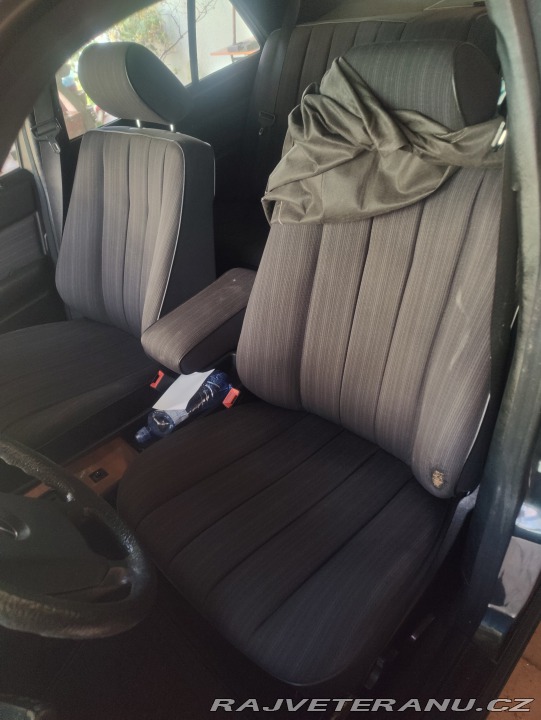 Mercedes-Benz 230  1987