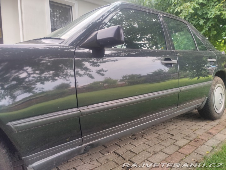 Mercedes-Benz 230  1987