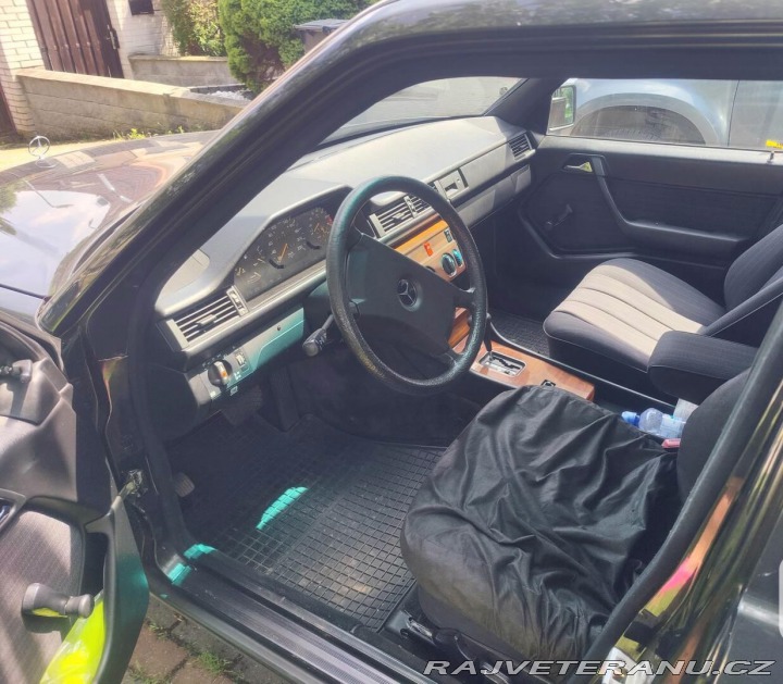 Mercedes-Benz 230  1987