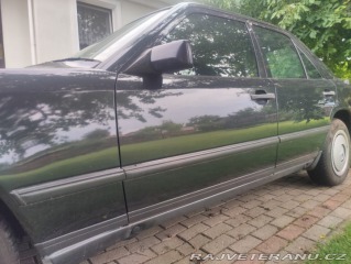 Mercedes-Benz 230  1987