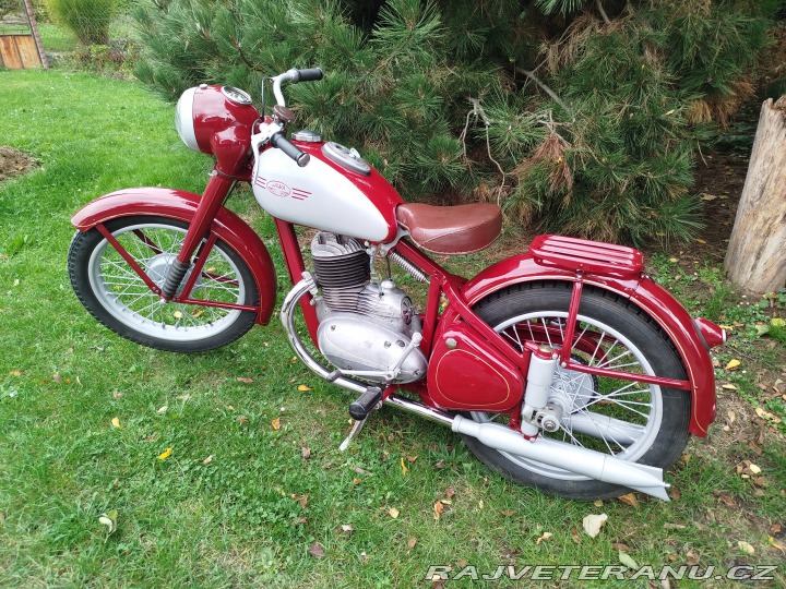 Jawa 250 pérák 1952