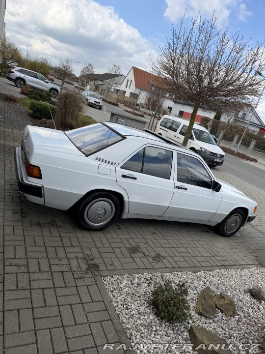 Mercedes-Benz 190  1990
