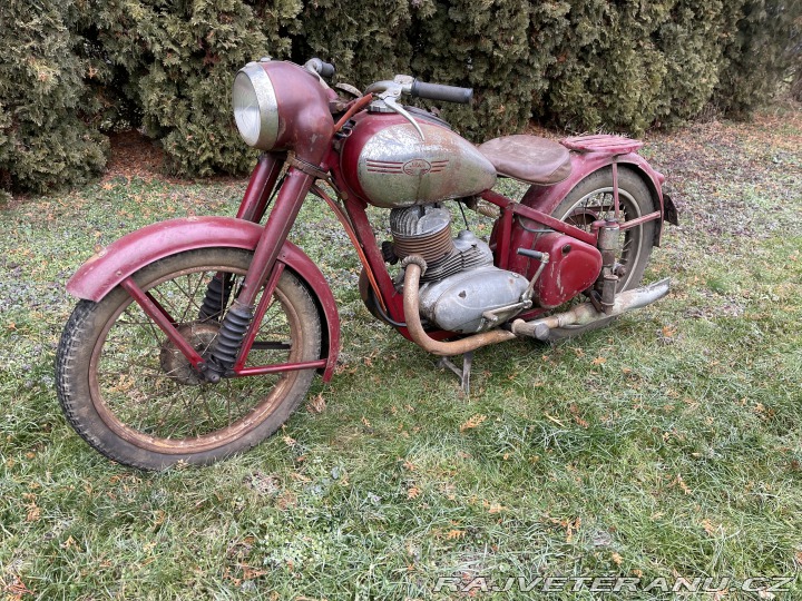 Jawa 250 Jawa 250 Pérák pův. stav 1955