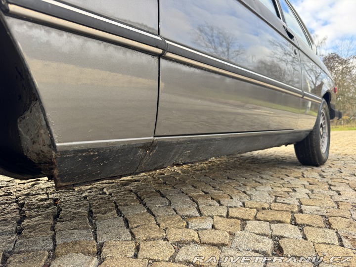 BMW 3 E21 320i M10 125 koní 1979