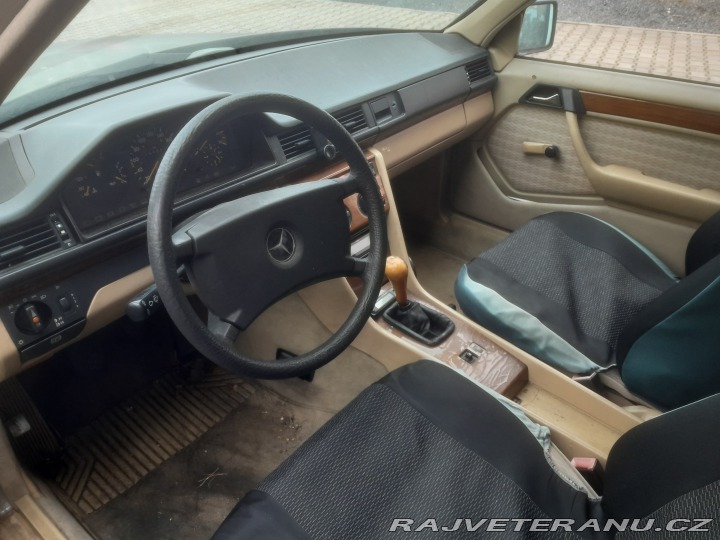 Mercedes-Benz E 200 TE 1990