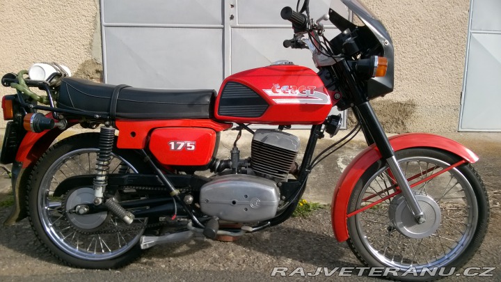 ČZ 175 487 1985