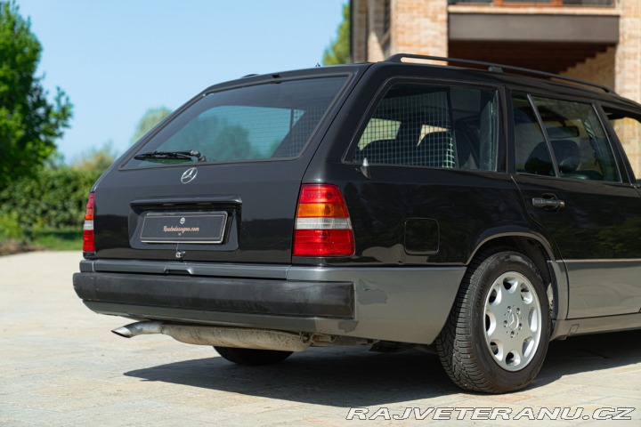 Mercedes-Benz 200 TE 200 16V SPORTLINE 1992