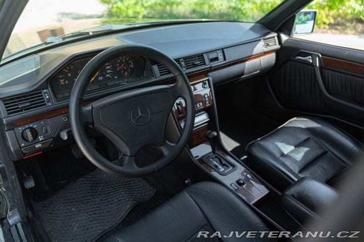 Mercedes-Benz 200 TE 200 16V SPORTLINE 1992