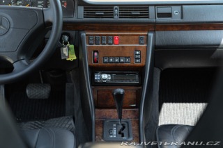 Mercedes-Benz 200 TE 200 16V SPORTLINE 1992