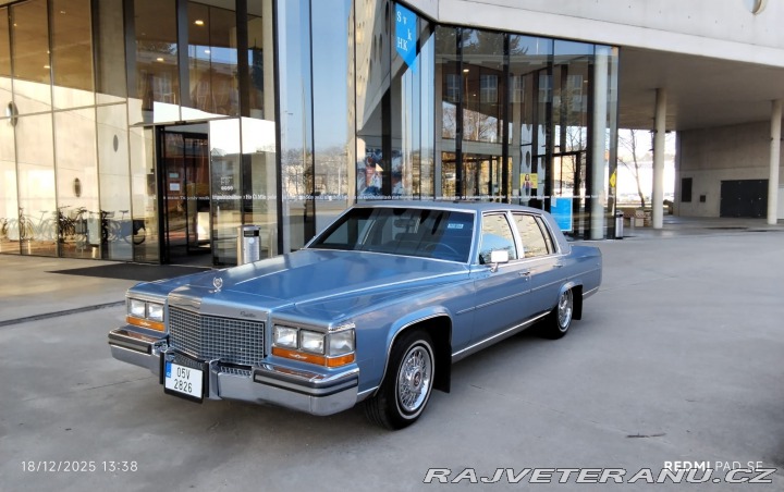 Cadillac Brougham 5.0. 1988