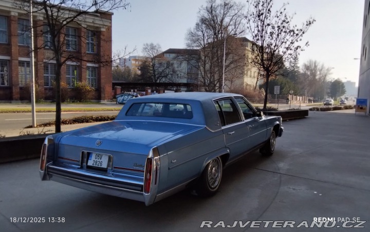 Cadillac Brougham 5.0. 1988