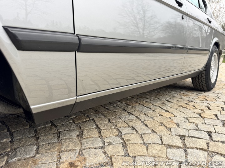 BMW 5 E28 520i shadowline 1986