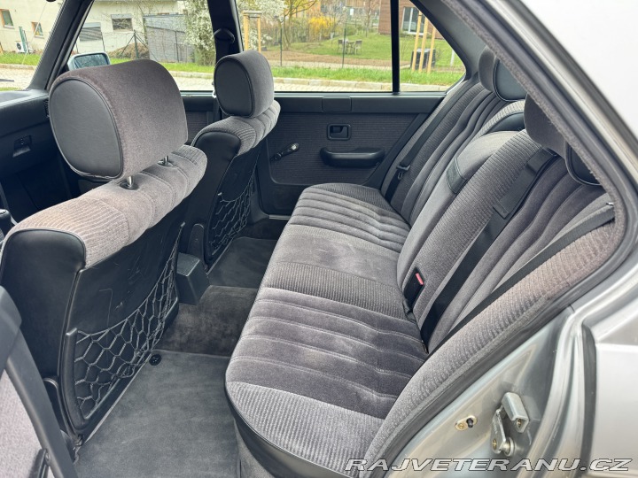 BMW 5 E28 520i shadowline 1986