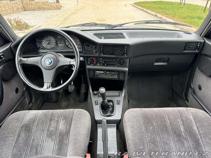 BMW 5 E28 520i shadowline 1986