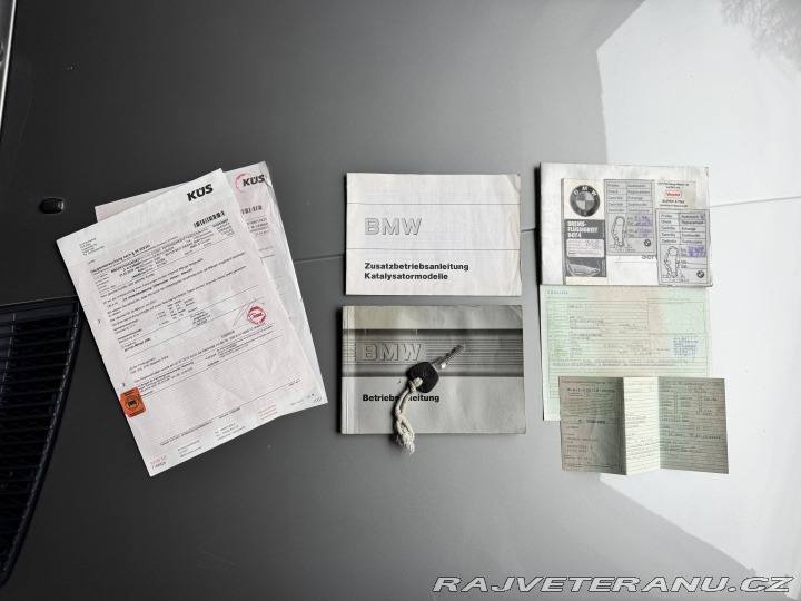 BMW 5 E28 520i shadowline 1986