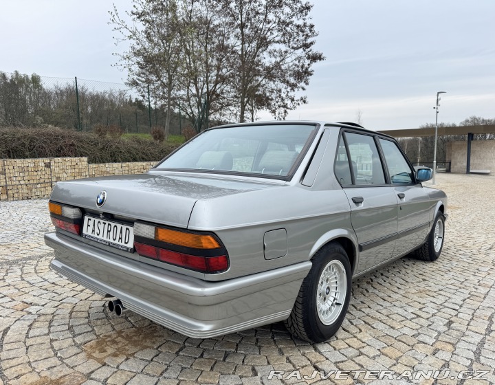 BMW 5 E28 520i shadowline 1986