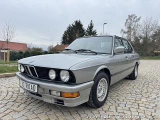 BMW 5 E28 520i shadowline 1986