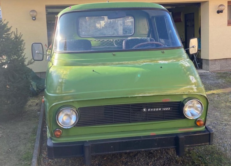 Škoda 1203 valník