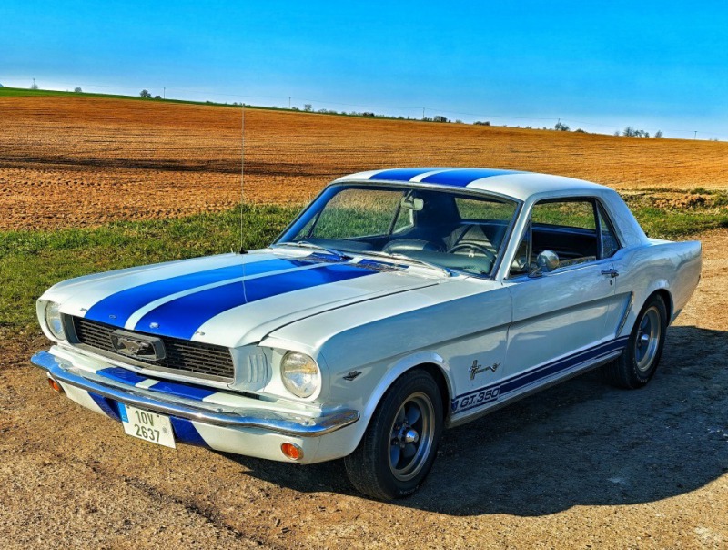 Ford Mustang 