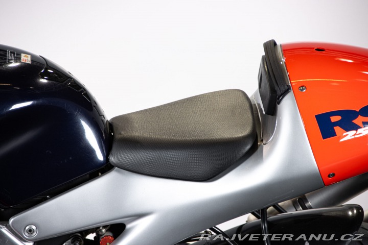 Ostatní značky Ostatní modely Aprilia RS 250 REPLICA (MK1) 1998