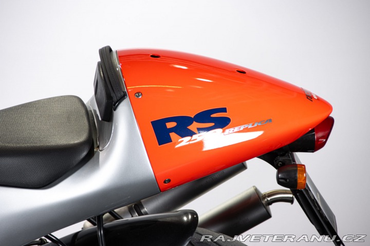 Ostatní značky Ostatní modely Aprilia RS 250 REPLICA (MK1) 1998