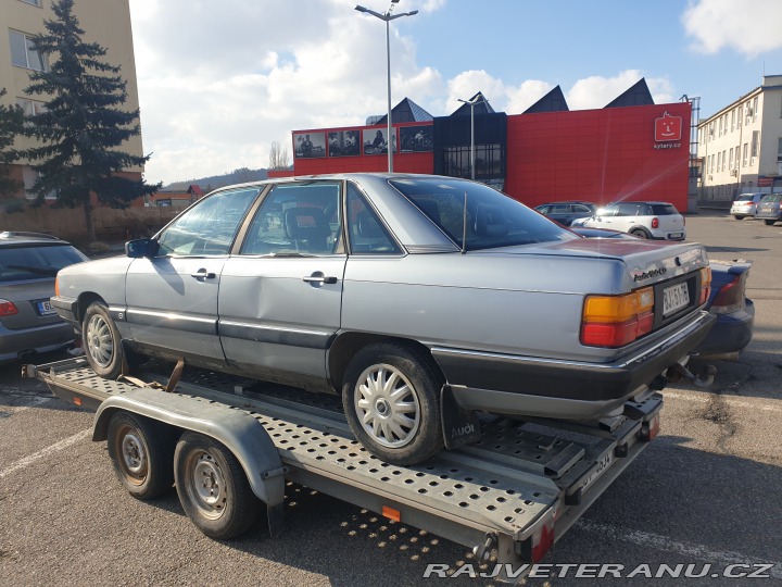 Audi 100 C3 sedan 5V 1987