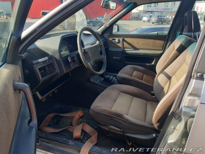 Audi 100 C3 sedan 5V 1987