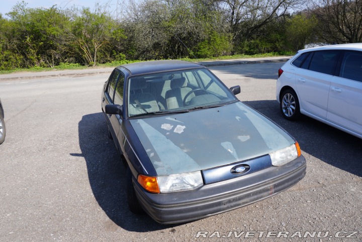 Ford Escort LX 1.9 EFI (U 1981