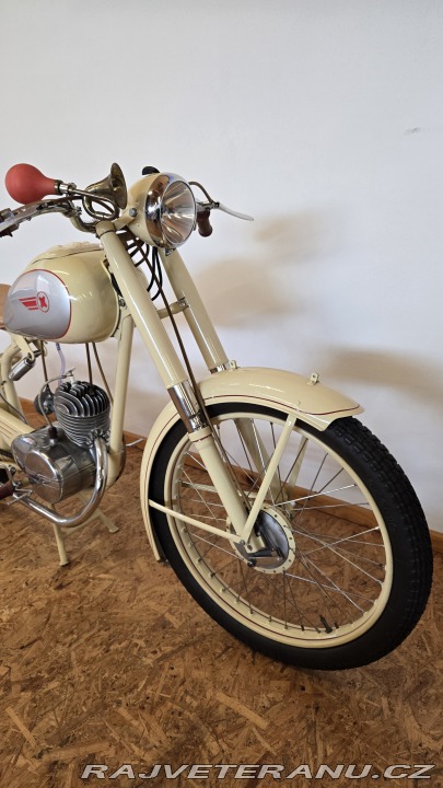 Ostatní značky Ostatní modely Manet 90 1949 1949