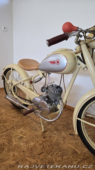 Ostatní značky Ostatní modely Manet 90 1949 1949