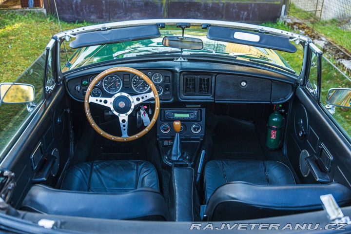 MG MGB  1977