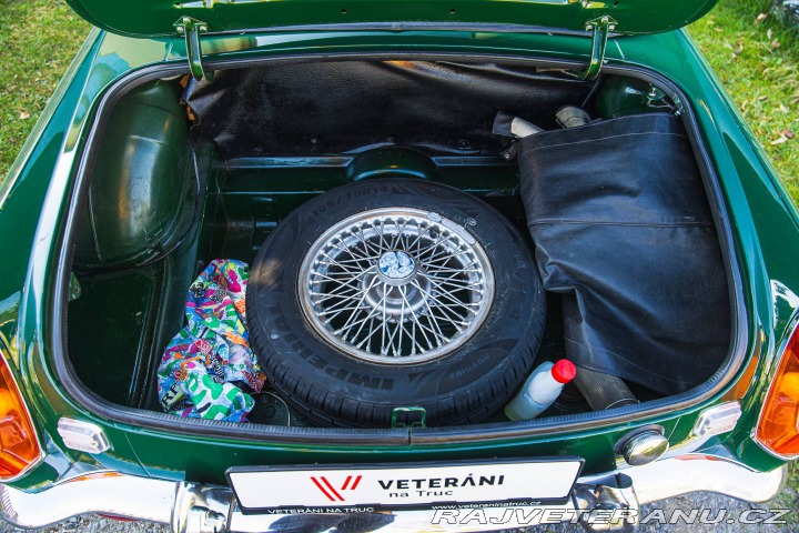 MG MGB  1977