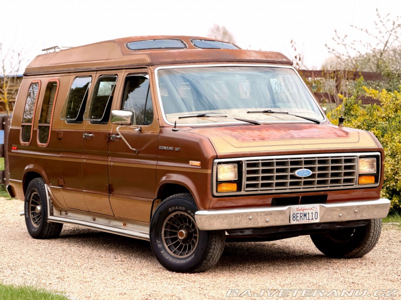 Ford Econoline E150 5.0 V8 Classic Coach