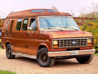 Ford Econoline E150 5.0 V8 Classic Coach
