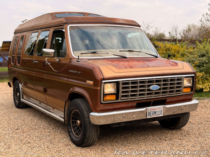 Ford Econoline E150 5.0 V8 Classic Coach 1984