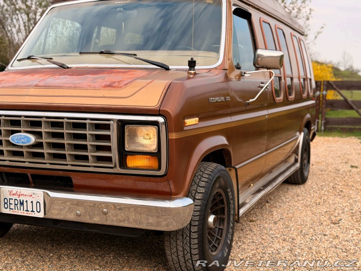 Ford Econoline E150 5.0 V8 Classic Coach 1984