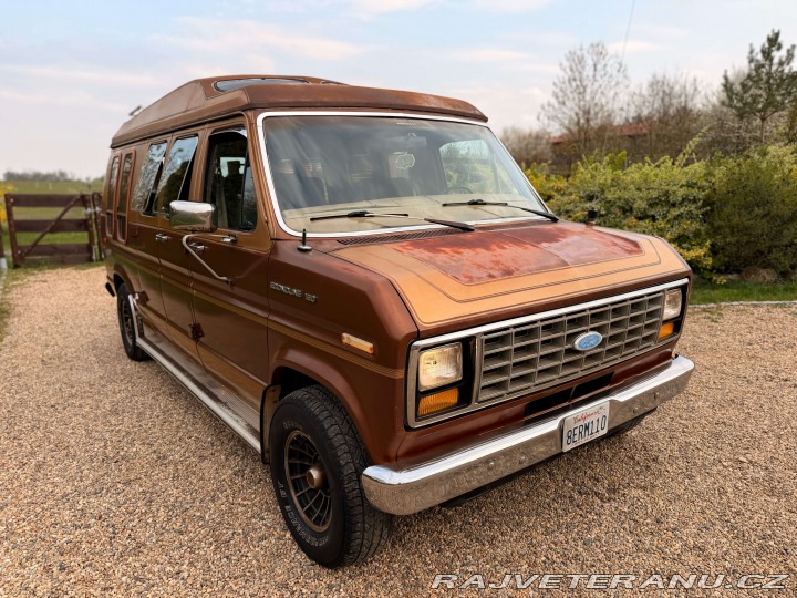 Ford Econoline E150 5.0 V8 Classic Coach 1984