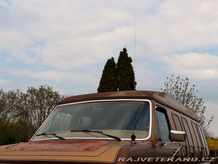 Ford Econoline E150 5.0 V8 Classic Coach 1984