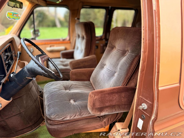 Ford Econoline E150 5.0 V8 Classic Coach 1984